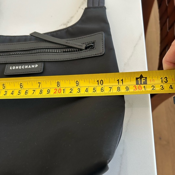 Black Longchamp nylon cross body purse. Like new. - Picture 8 of 9